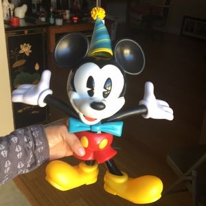 Mickey 90th birthday souvenir cup